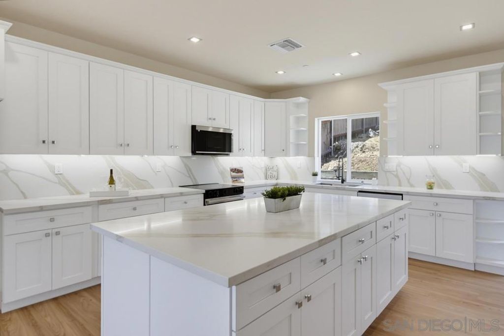 1302 La Presa Ave, Spring Valley, CA 91977 — photo 3