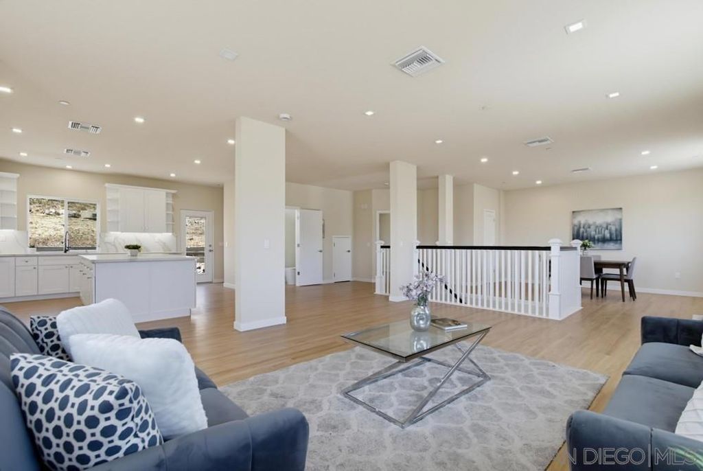 1302 La Presa Ave, Spring Valley, CA 91977 — photo 4