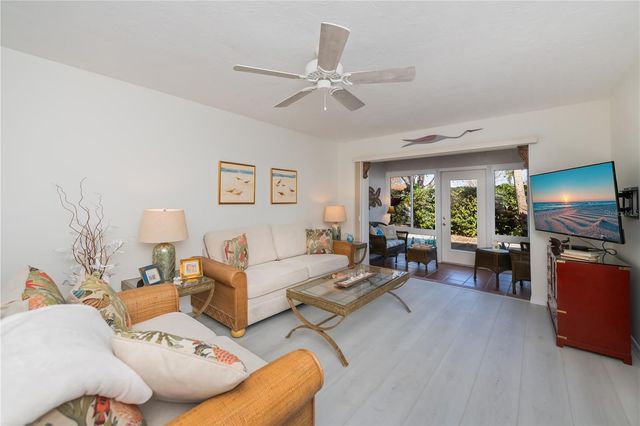 1041 CAPRI ISLES BOULEVARD 104, Venice, FL 34292