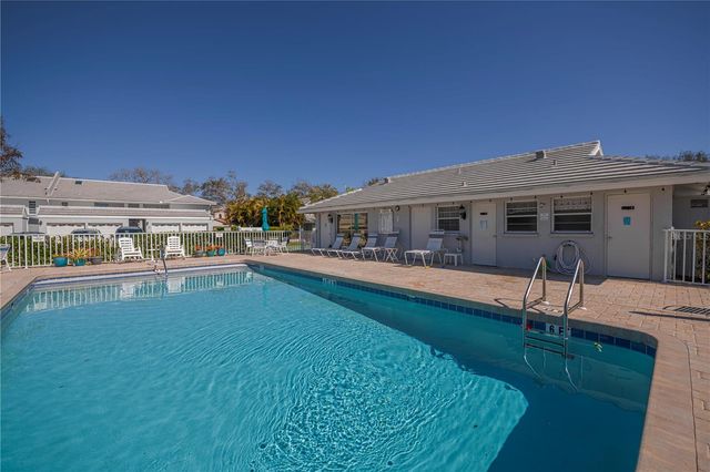 1041 CAPRI ISLES BOULEVARD 104, Venice, FL 34292