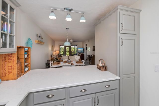 1041 CAPRI ISLES BOULEVARD 104, Venice, FL 34292