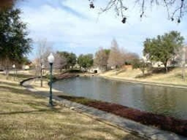 8901 Casa Drive, Irving, TX 75063