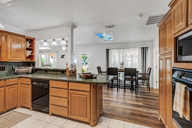 1111 Brazos Drive, Mineral Wells, TX 76067