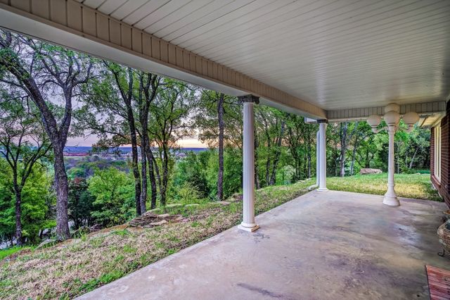 1111 Brazos Drive, Mineral Wells, TX 76067