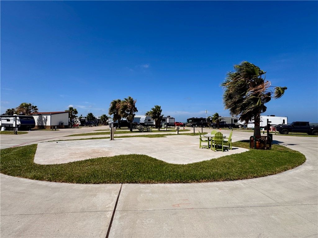 101 Caribbean Dr 66, Corpus Christi, TX 78418 — exterior