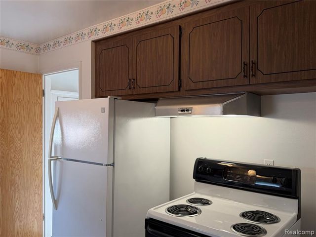 32466 Avondale Street, Westland, MI 48186