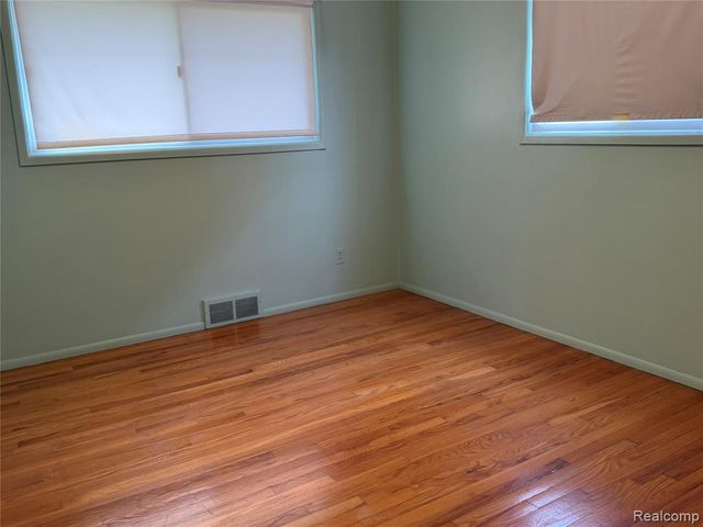 32466 Avondale Street, Westland, MI 48186