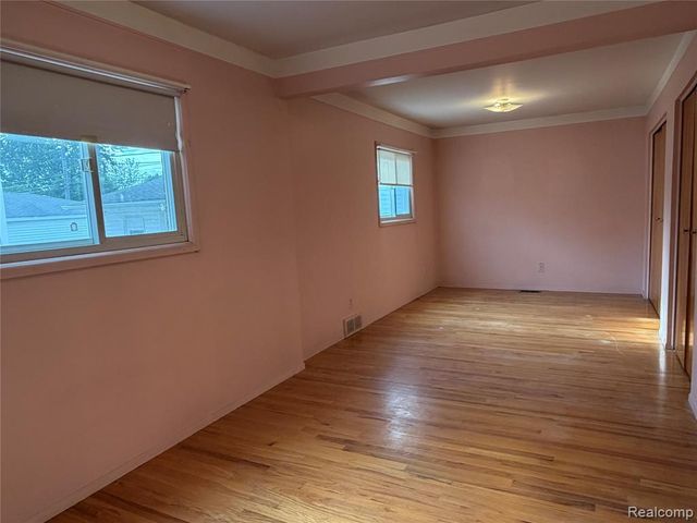 32466 Avondale Street, Westland, MI 48186