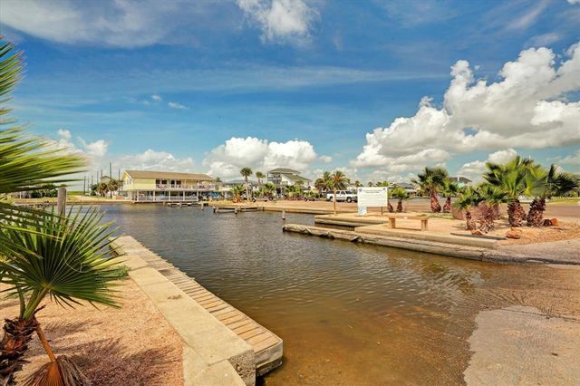 16507 Jamaica Cove Road, Jamaica Beach, TX 77554