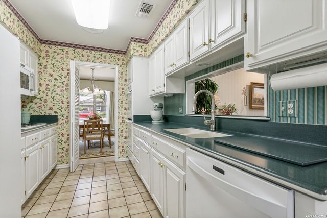 3014 Manila, San Antonio, TX 78217