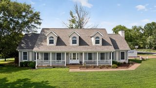 110 Applewood Valley Dr, Hendersonville, TN 37075