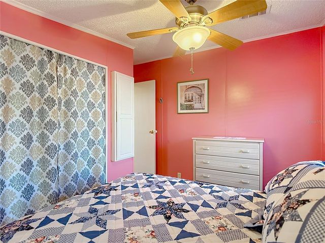 10033 WELLINGTON AVENUE, Dade City, FL 33525