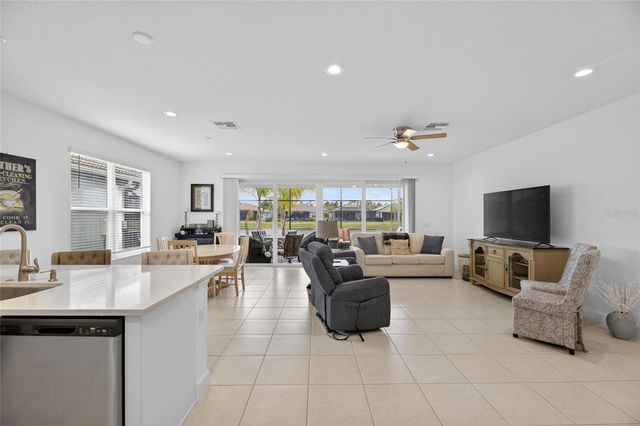 4915 SIENNA ISLES AVENUE, Wimauma, FL 33598