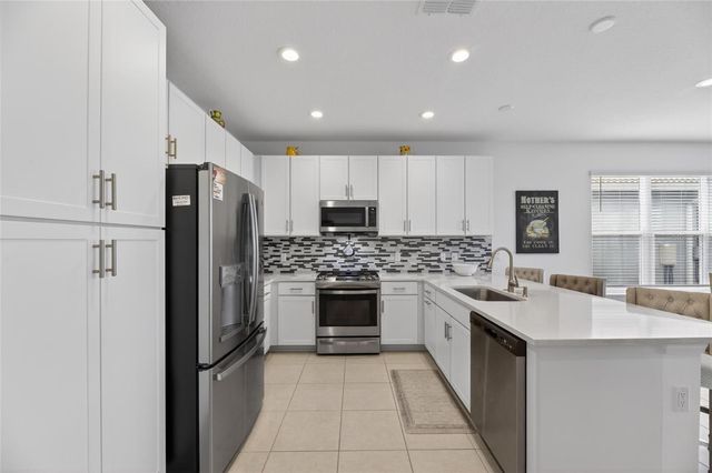 4915 SIENNA ISLES AVENUE, Wimauma, FL 33598