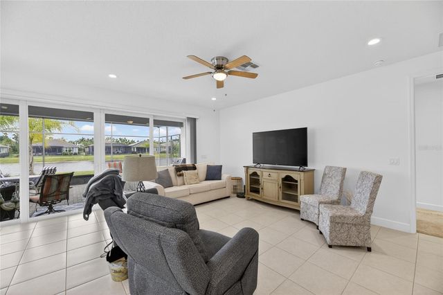 4915 SIENNA ISLES AVENUE, Wimauma, FL 33598