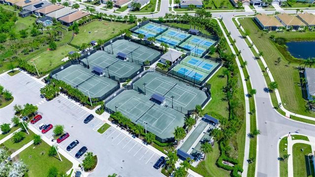 4915 SIENNA ISLES AVENUE, Wimauma, FL 33598