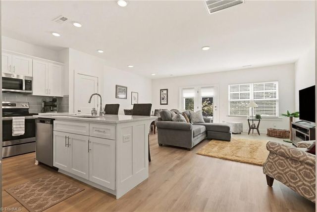 917 Cannon Crossing Circle, Greensboro, NC 27410