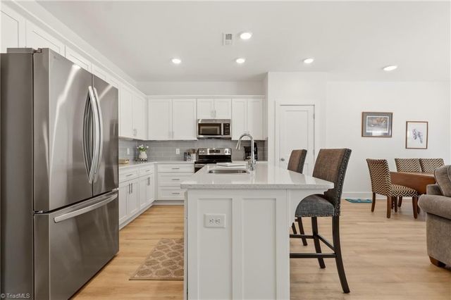 917 Cannon Crossing Circle, Greensboro, NC 27410