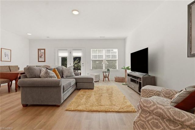 917 Cannon Crossing Circle, Greensboro, NC 27410