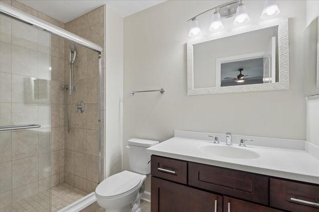 225 Thornapple Court 225, Buffalo Grove, IL 60089