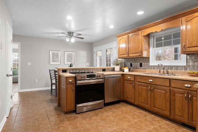 954 Newt Vanattia Rd, Hillsboro, TN 37342