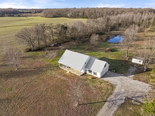 954 Newt Vanattia Rd, Hillsboro, TN 37342