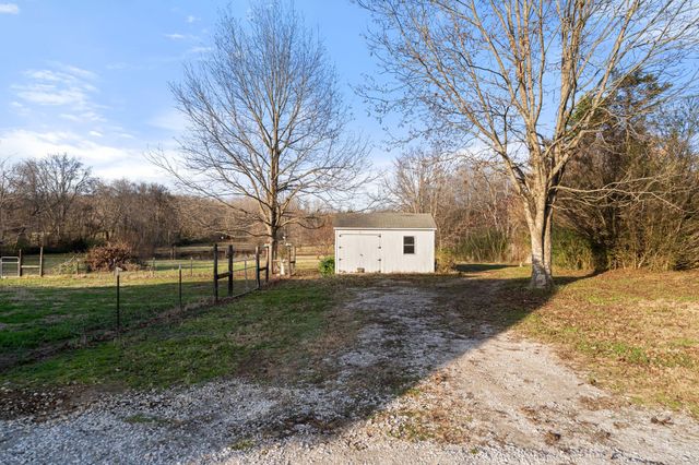 954 Newt Vanattia Rd, Hillsboro, TN 37342