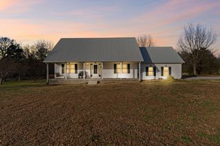 954 Newt Vanattia Rd, Hillsboro, TN 37342