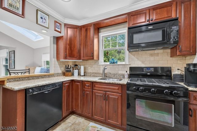21 Crossbrook Rd, Livingston Twp., NJ 07039