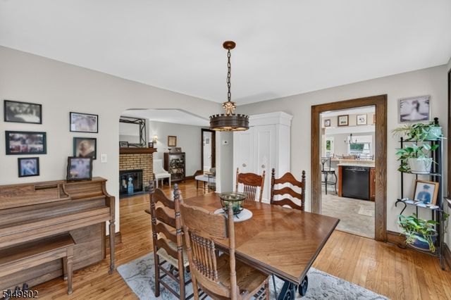 21 Crossbrook Rd, Livingston Twp., NJ 07039