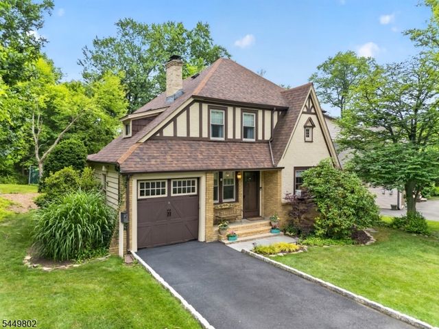 21 Crossbrook Rd, Livingston Twp., NJ 07039