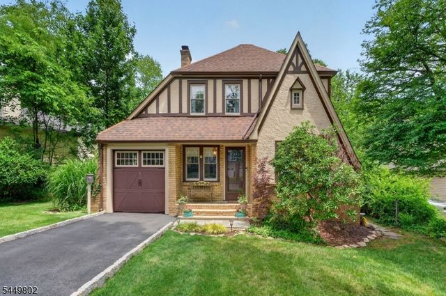 21 Crossbrook Rd, Livingston Twp., NJ 07039