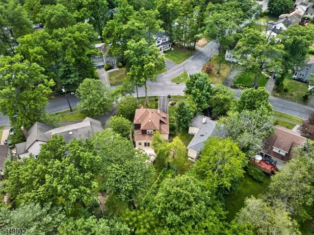 21 Crossbrook Rd, Livingston Twp., NJ 07039