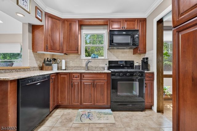 21 Crossbrook Rd, Livingston Twp., NJ 07039