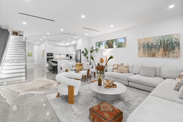 325 SW 16th St B, Fort Lauderdale, FL 33315