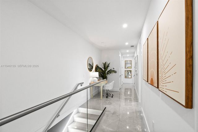 325 SW 16th St B, Fort Lauderdale, FL 33315