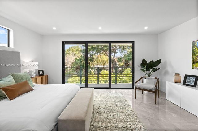 325 SW 16th St B, Fort Lauderdale, FL 33315