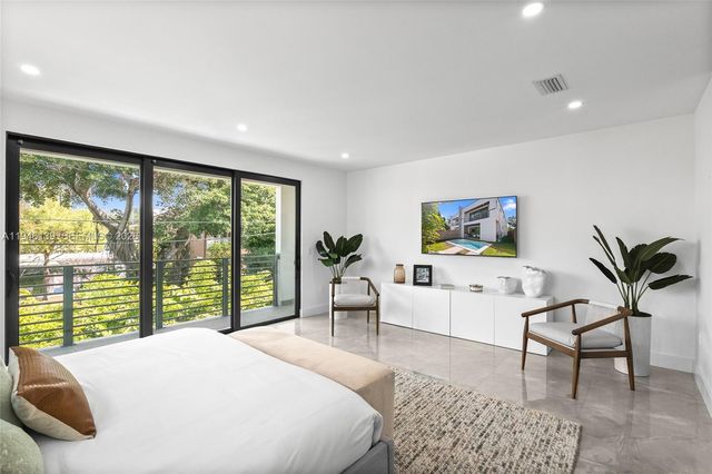 325 SW 16th St B, Fort Lauderdale, FL 33315