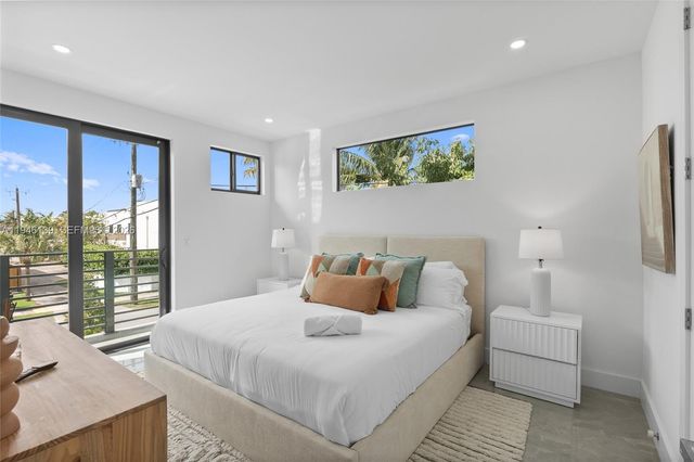 325 SW 16th St B, Fort Lauderdale, FL 33315