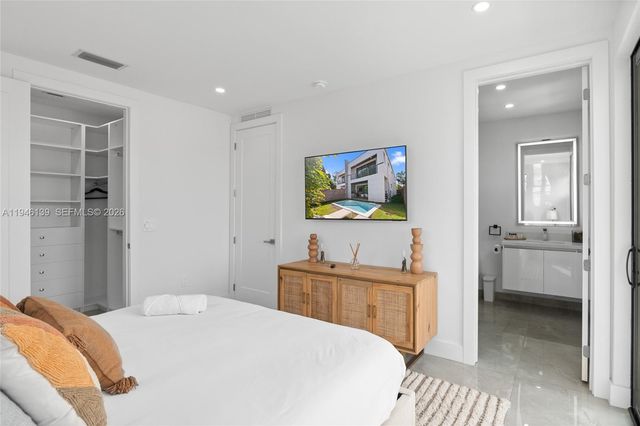 325 SW 16th St B, Fort Lauderdale, FL 33315