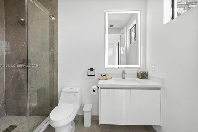 325 SW 16th St B, Fort Lauderdale, FL 33315