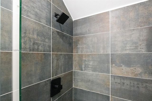 325 SW 16th St B, Fort Lauderdale, FL 33315