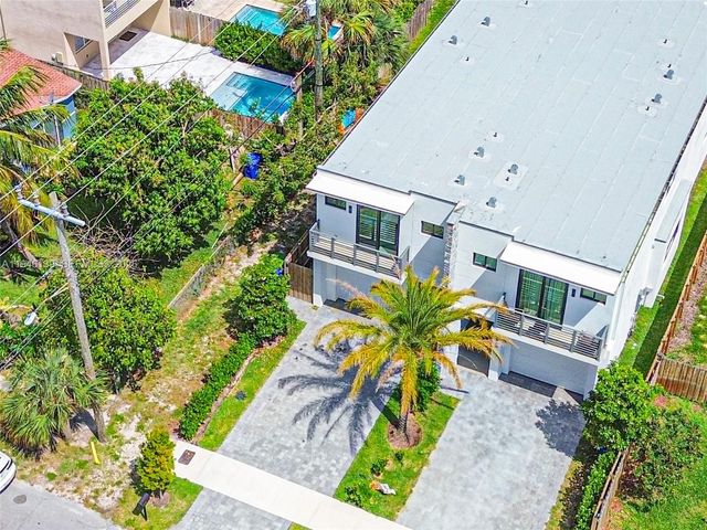 325 SW 16th St B, Fort Lauderdale, FL 33315