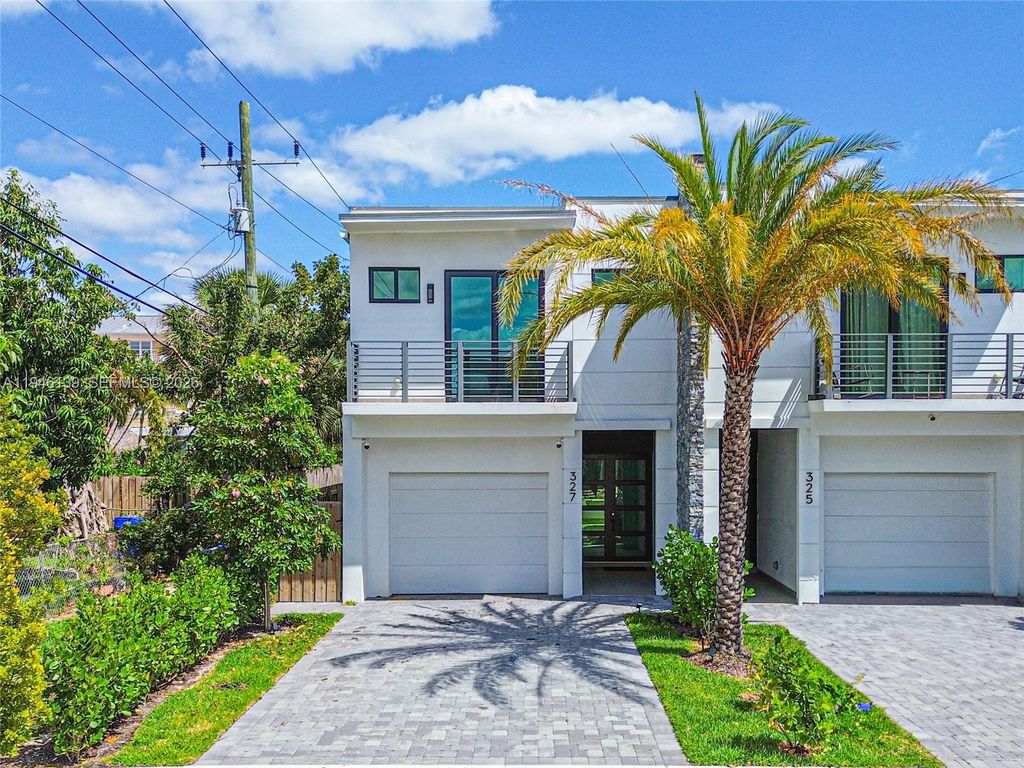 325 SW 16th St B, Fort Lauderdale, FL 33315