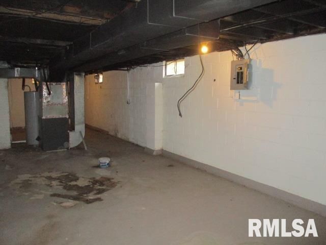 1513 E LONDON Avenue, Peoria, IL 61603