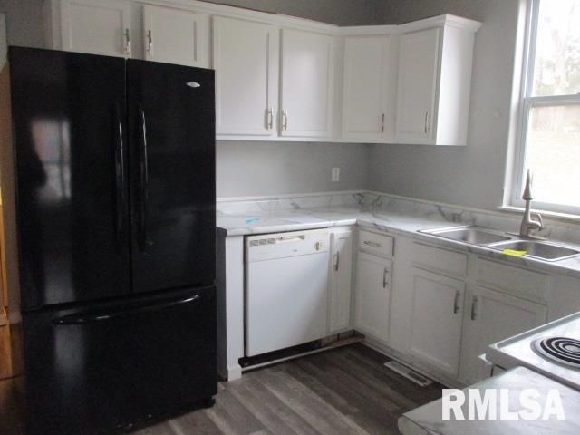 1513 E LONDON Avenue, Peoria, IL 61603