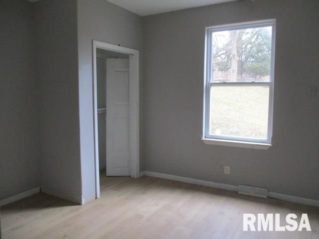 1513 E LONDON Avenue, Peoria, IL 61603