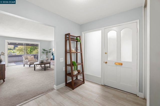 1117 Golden Rain Rd 1, Walnut Creek, CA 94595
