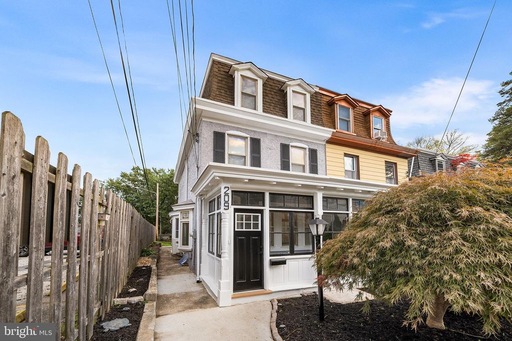 209 HARRY ST, CONSHOHOCKEN, PA 19428 — exterior