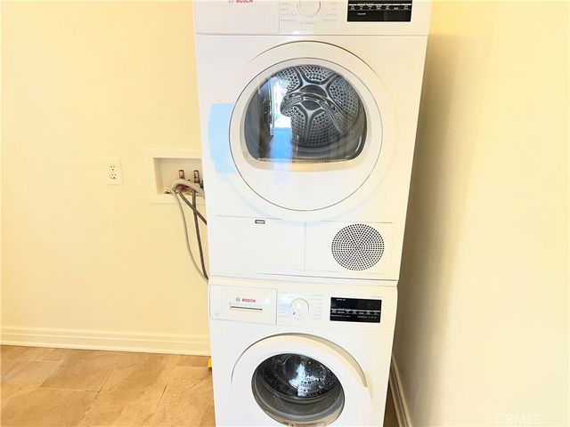 136 Poinsettia Avenue, Monrovia, CA 91016